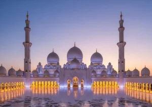 Read more about the article A Sanctuary Woven from Light: A Journey into the Sheikh Zayed Grand Mosque